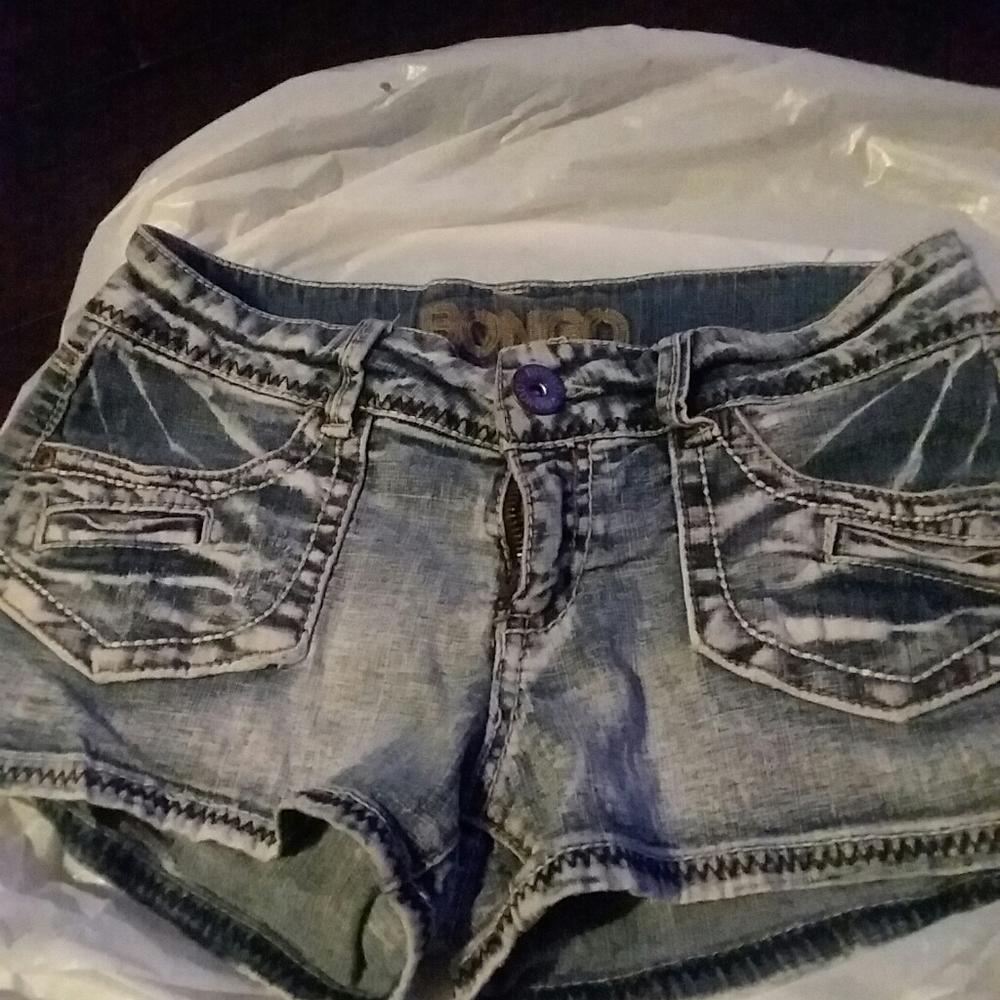 Short shorts